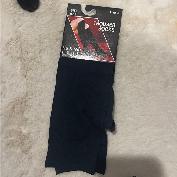 Assorted Women's Socks Collection - Picture 11 of 16